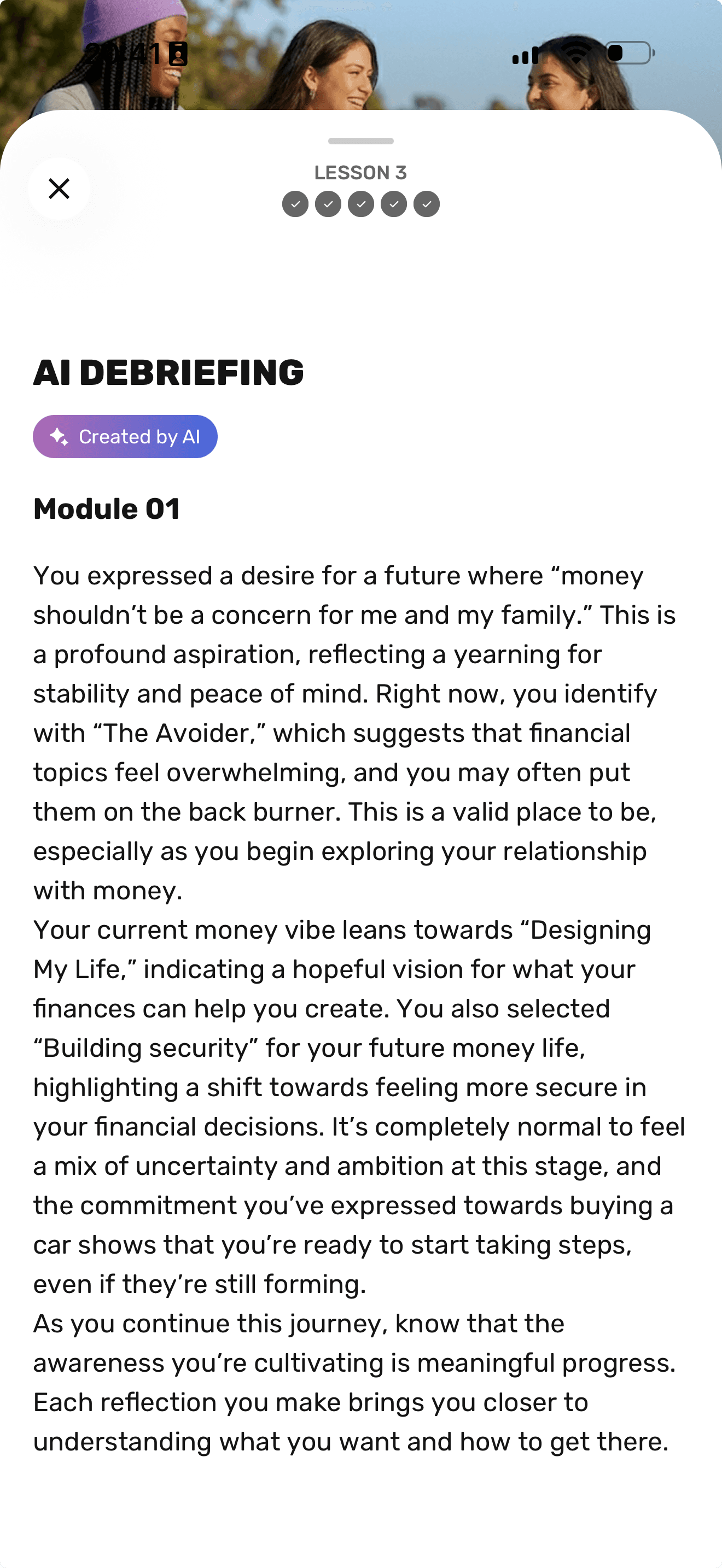 Captura da versão atual do AI Debrief com o resultado apresentado como um bloco de texto